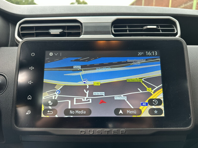 Fahrzeugabbildung Duster Scheckheft 360° Bild 17 von 20