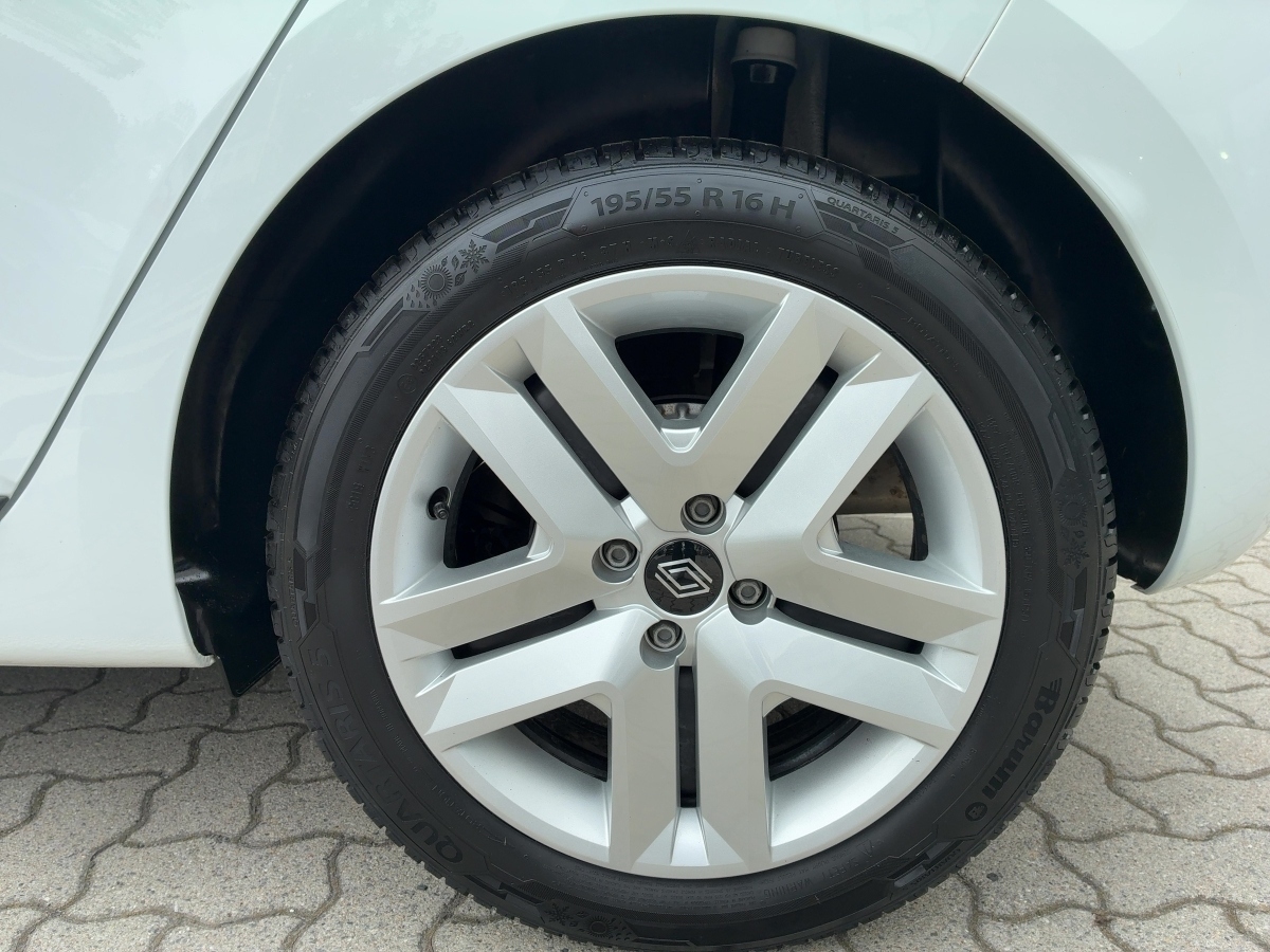 Renault Clio – Bild 9