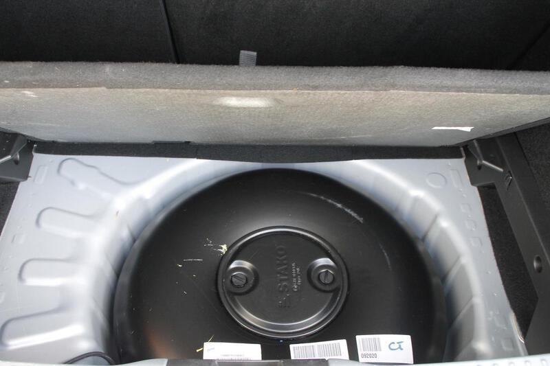 Fahrzeugabbildung Sandero III Comfort TCe 100 ECO-G Bild 25 von 27