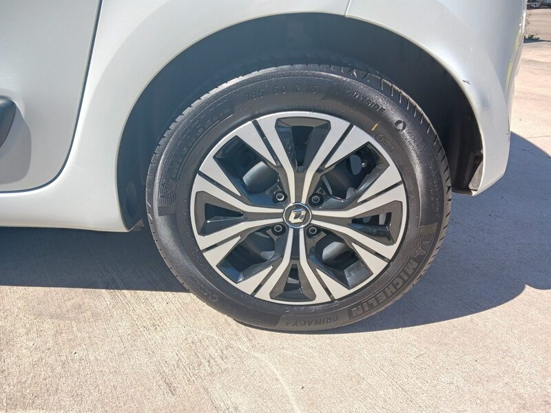 Fahrzeugabbildung Twingo ZEN SCe 65 Start&Stop MT  Bild 13 von 27