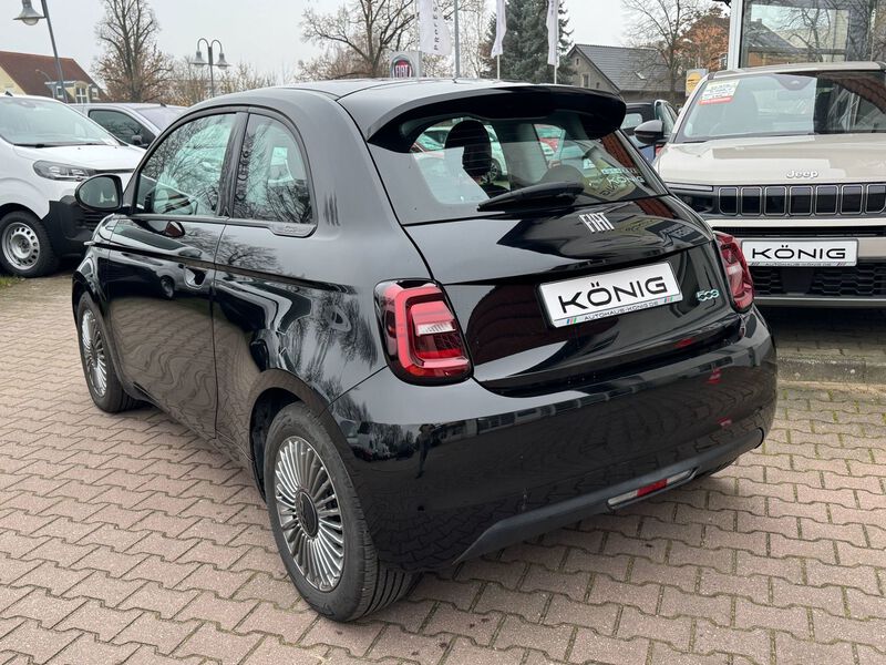 Fahrzeugabbildung 500e KLIMA*CARPLAY*TEMPOMAT*DAB Bild 4 von 16