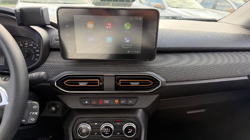 Fahrzeugabbildung Sandero Stepway Comfort TCe 90 Bild 12 von 18