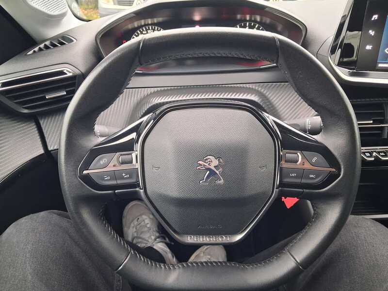 Fahrzeugabbildung 208 PureTech 75 1.2 *in Germersheim* Bild 14 von 22