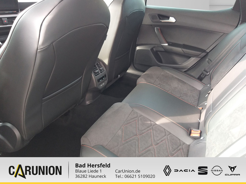 Fahrzeugabbildung Leon Panoramad./Navi/RFK Bild 8 von 10
