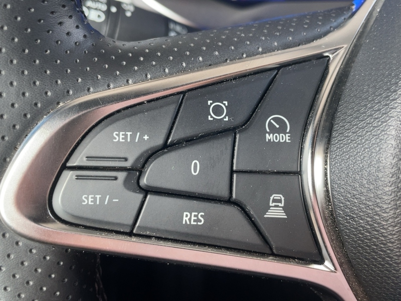 Fahrzeugabbildung Symbioz 1.6 E-TECH Full Hybrid 145 Techno Bild 10 von 11