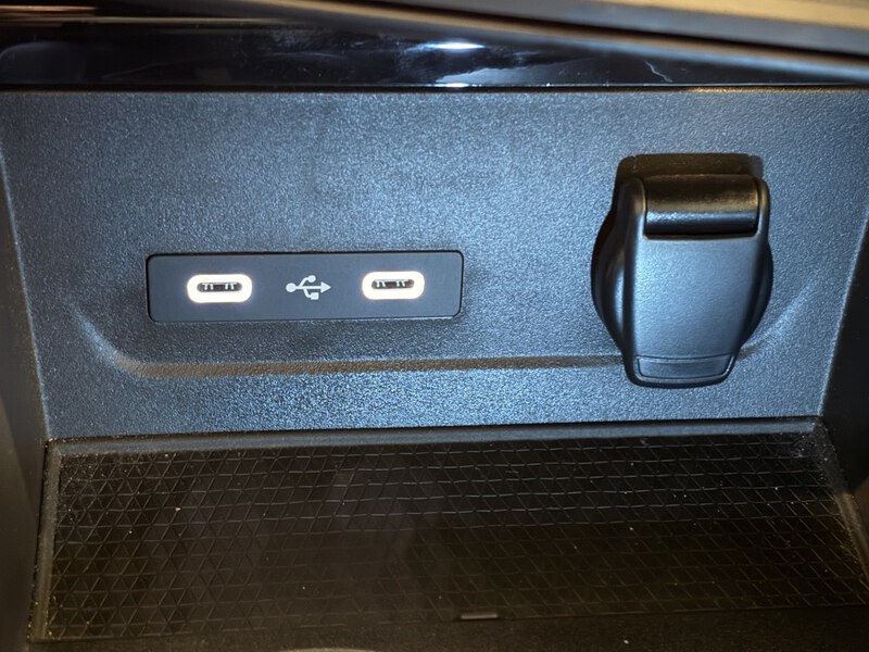 Fahrzeugabbildung Austral Techno Mild Hybrid 160 Automatik Bild 22 von 50