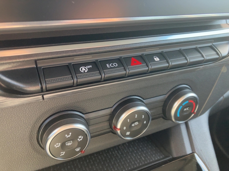 Fahrzeugabbildung Kangoo PKW EQUILIBRE TCe 100 Bild 18 von 19