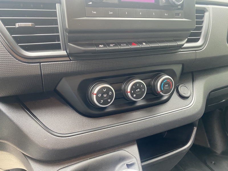 Fahrzeugabbildung Trafic III Komfort L1H1 2,8t Bild 12 von 15