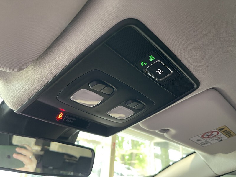 Fahrzeugabbildung Clio EVOLUTION TCe 90 PS X-tronic Bild 46 von 49