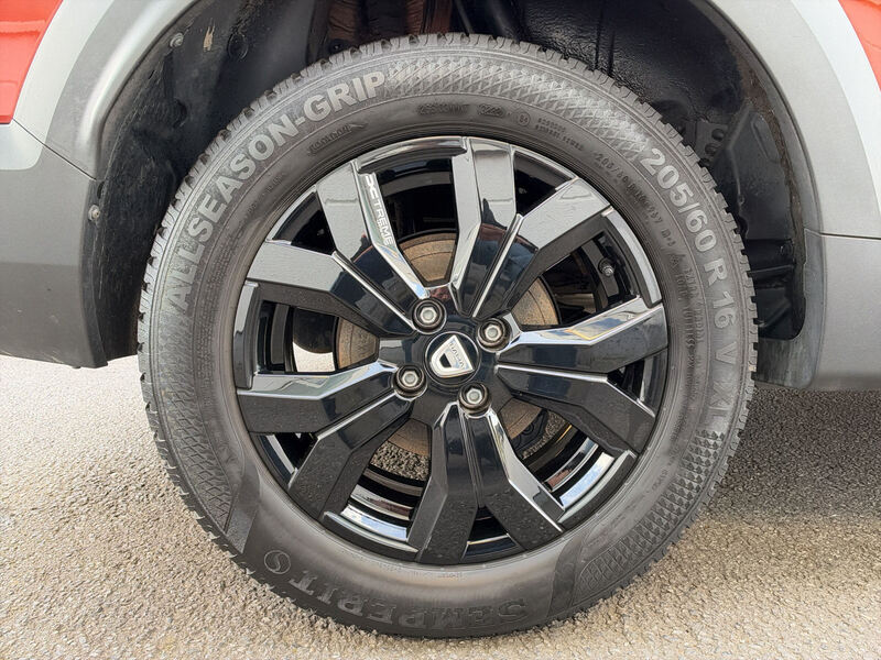 Fahrzeugabbildung Jogger Navi PDC Bild 20 von 20