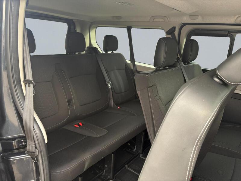 Renault Trafic Combi