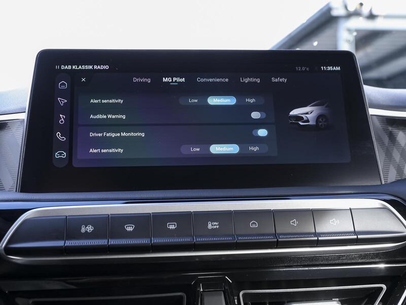 Fahrzeugabbildung MG3 NAVI PDC KLIMA BT ZV Bild 11 von 15