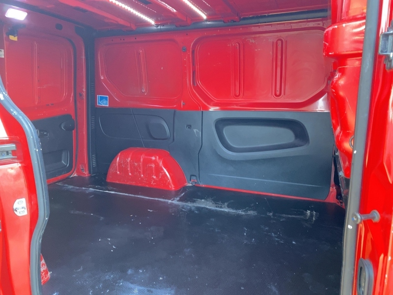 Fahrzeugabbildung Trafic Lkw Komfort L1H1 3,0t ENERGY dCi 120 Bild 8 von 21