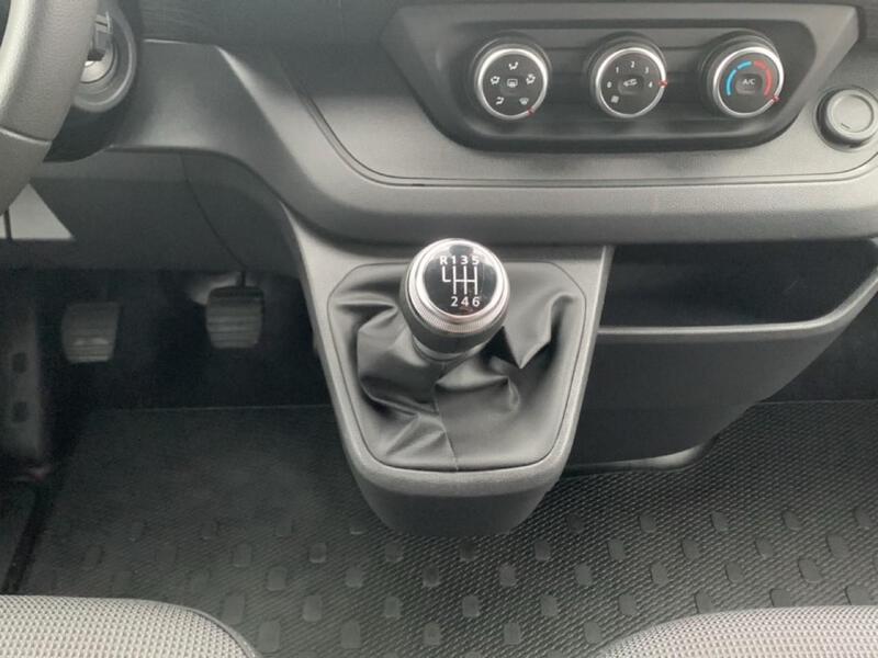 Renault Trafic Combi