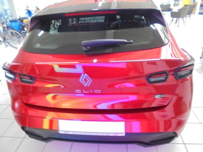 Fahrzeugabbildung Clio Evolution Full Hybrid E-Tech 160 Bild 6 von 20