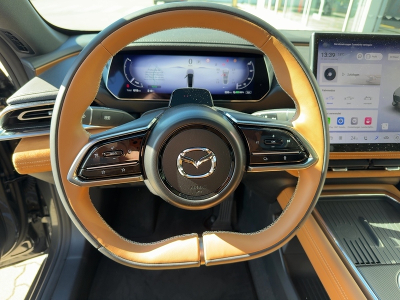 Mazda 6e
