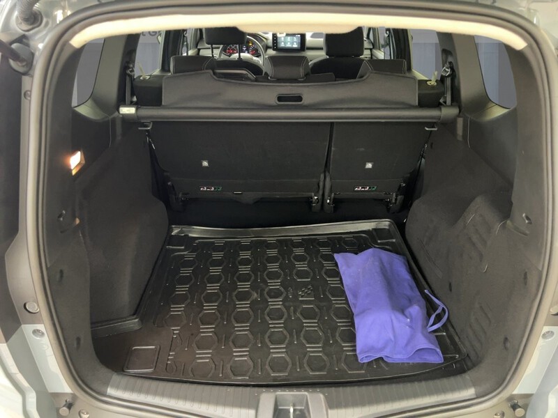 Fahrzeugabbildung Jogger PDC KLIMA BT Regensensor Bild 21 von 23
