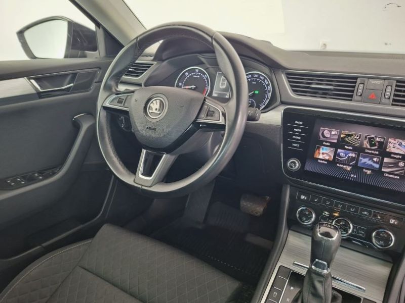 SKODA Superb 2020 — imagine 42