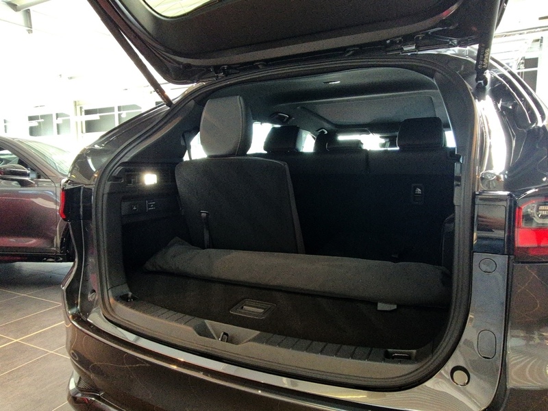 Fahrzeugabbildung CX-80 2.5L e-SKYACTIV PHEV 8AT AWD Homura Bild 5 von 15