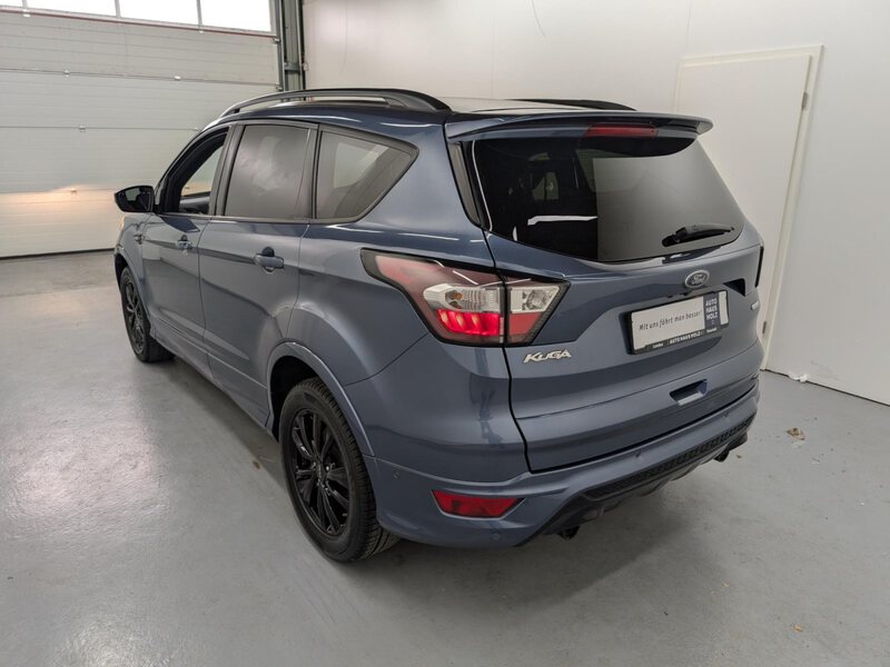 Fahrzeugabbildung Kuga 1.5 EcoBoost ST-Line Sony Keyfree Bild 2 von 44