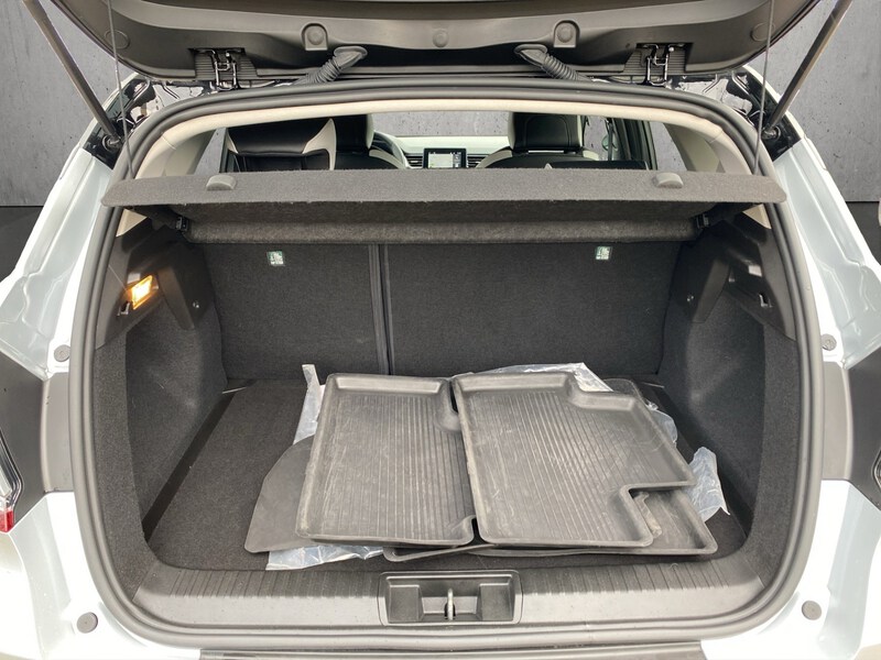 Fahrzeugabbildung Captur Techno TCe 140 Bild 15 von 15