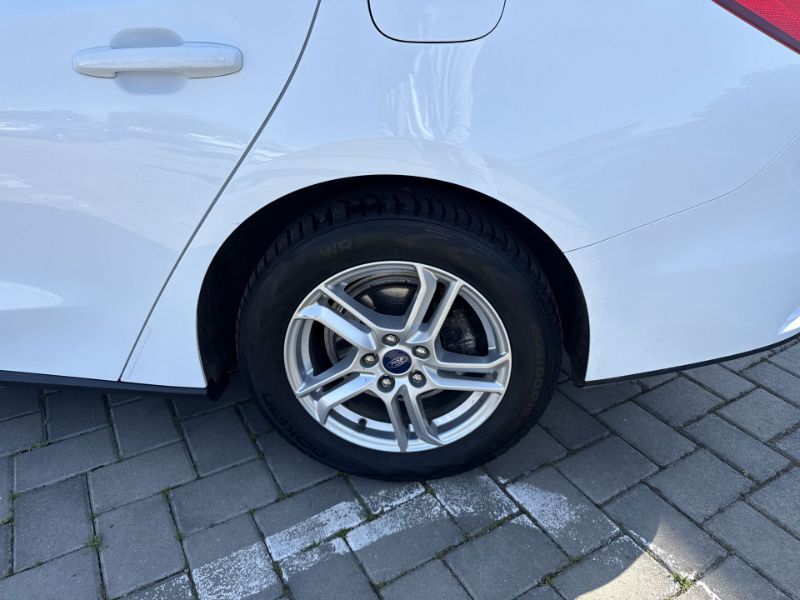 FORD Focus 2019 — imagine 7