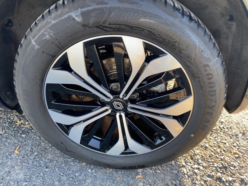 Fahrzeugabbildung Austral Techno E-Tech Full Hybrid 200 Bild 12 von 21