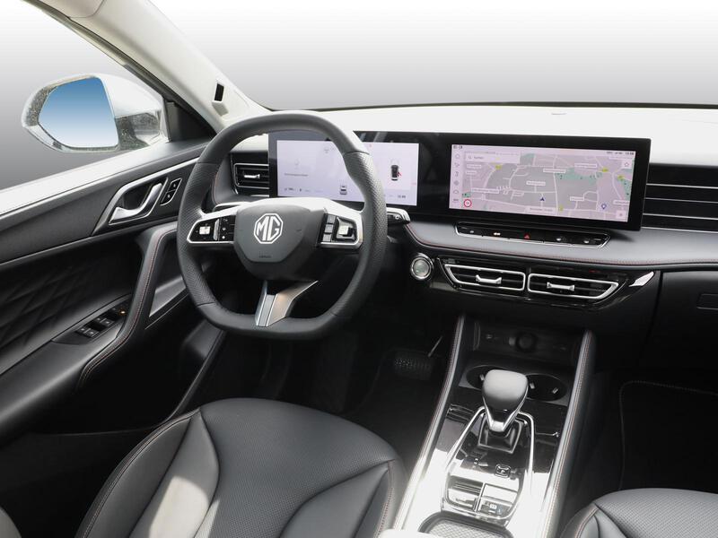 Fahrzeugabbildung HS LEDER NAVI SHZ PDC KLIMA BT Bild 5 von 14