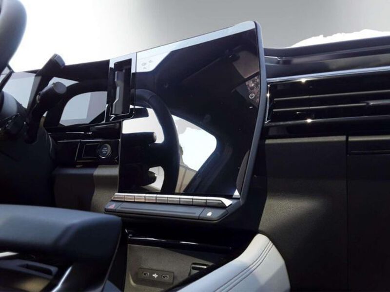 Fahrzeugabbildung Espace TECH Hybrid 200 Iconic 7S Bild 12 von 19