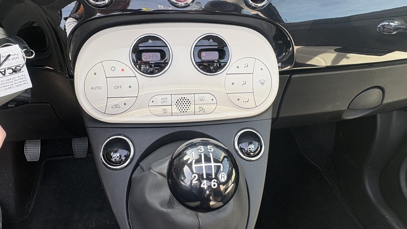 Fahrzeugabbildung 500C Cabrio 1.0 70PS Dolcevita Klimaautomatik Bild 9 von 17