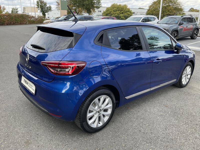 Fahrzeugabbildung Clio *Navi* PDC* Bild 3 von 18