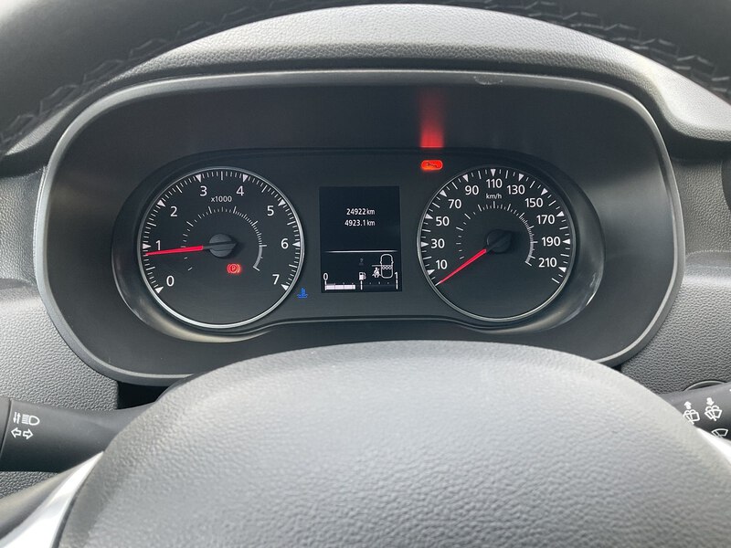 Fahrzeugabbildung Duster *Allrad*Navi* Bild 17 von 24