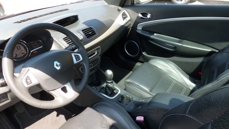 Fahrzeugabbildung Megane Tempomat Parkbremse elektr. Lichtautomatik Bild 7 von 15