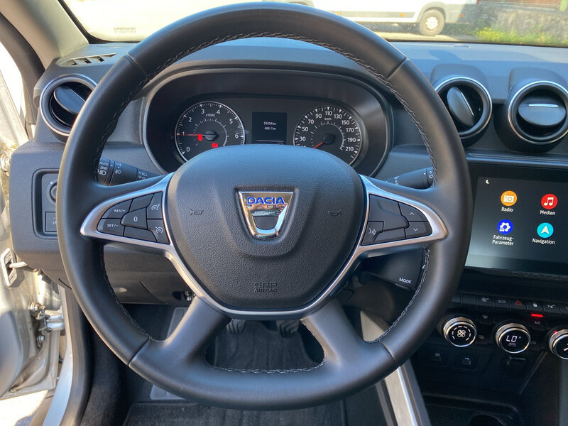 Fahrzeugabbildung Duster Navi 360° Bild 20 von 20