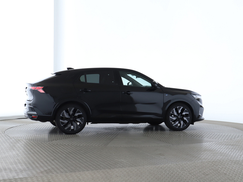 Fahrzeugabbildung Rafale 1.2 E-TECH Hybrid 200 Esprit Alpine Bild 19 von 30