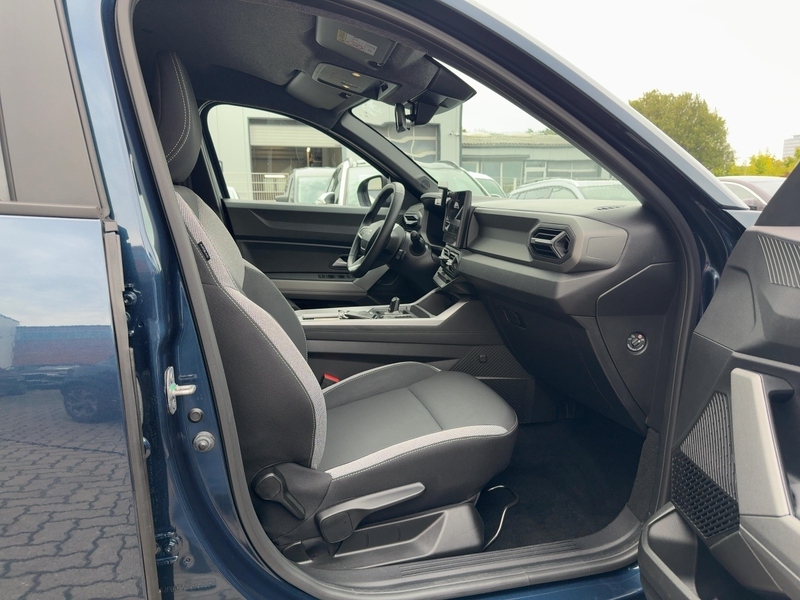Fahrzeugabbildung Bigster Journey HYBRID 155 80kW/109 PS Bild 7 von 15