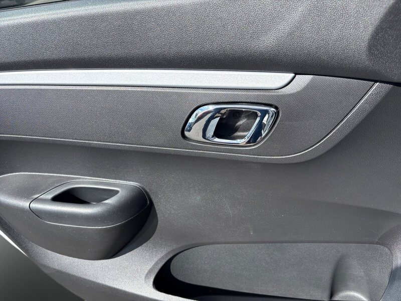 Fahrzeugabbildung Spring Navi-Kamera-2xLadekabel Bild 14 von 17