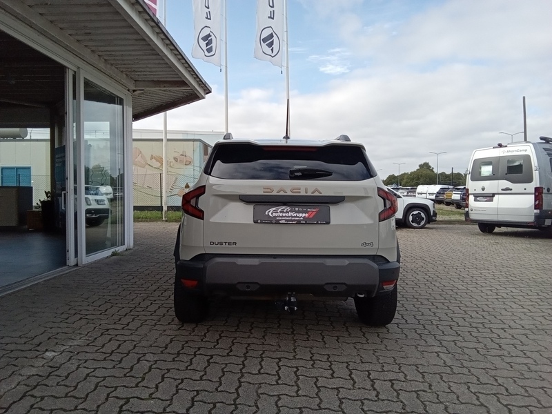 Fahrzeugabbildung Duster Extreme mild hybrid 130 4x4 Bild 3 von 13