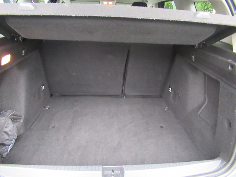 Fahrzeugabbildung Duster ABS Fahrerairbag SERVO Bild 21 von 30