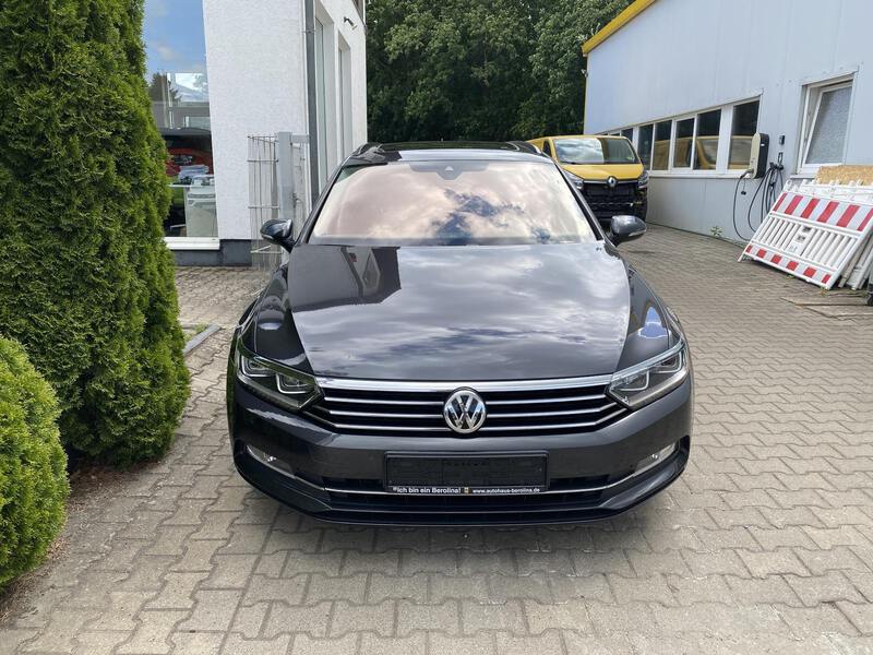 VW Passat Variant