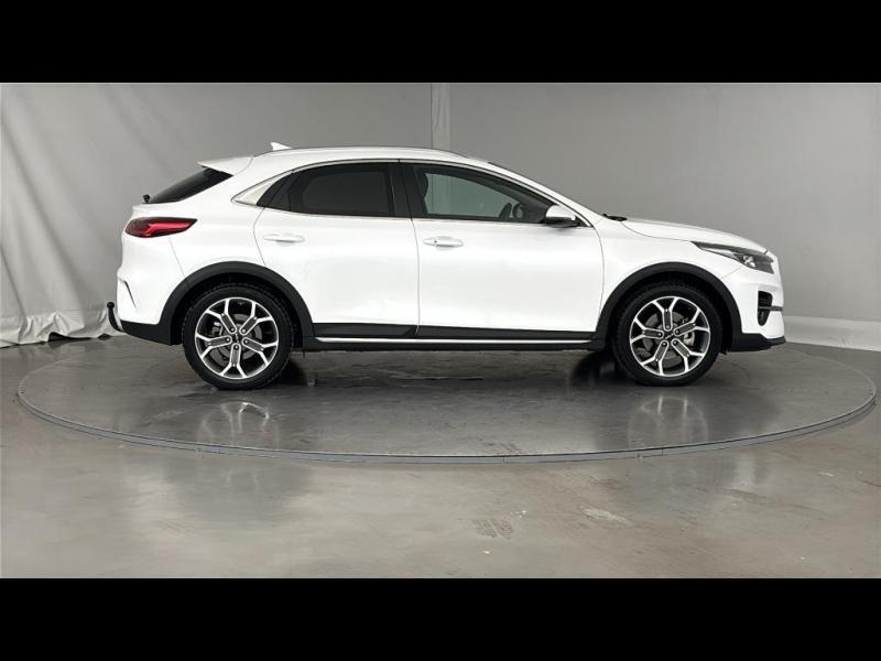 KIA Xcee'D