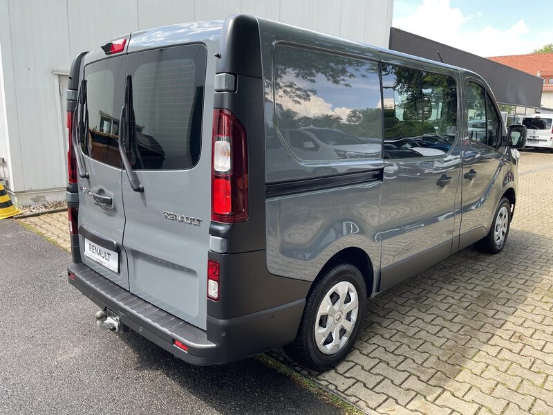 Fahrzeugabbildung Trafic L1H1 DOKA Komfort 3,0t dCi 150PS EDC Bild 19 von 46
