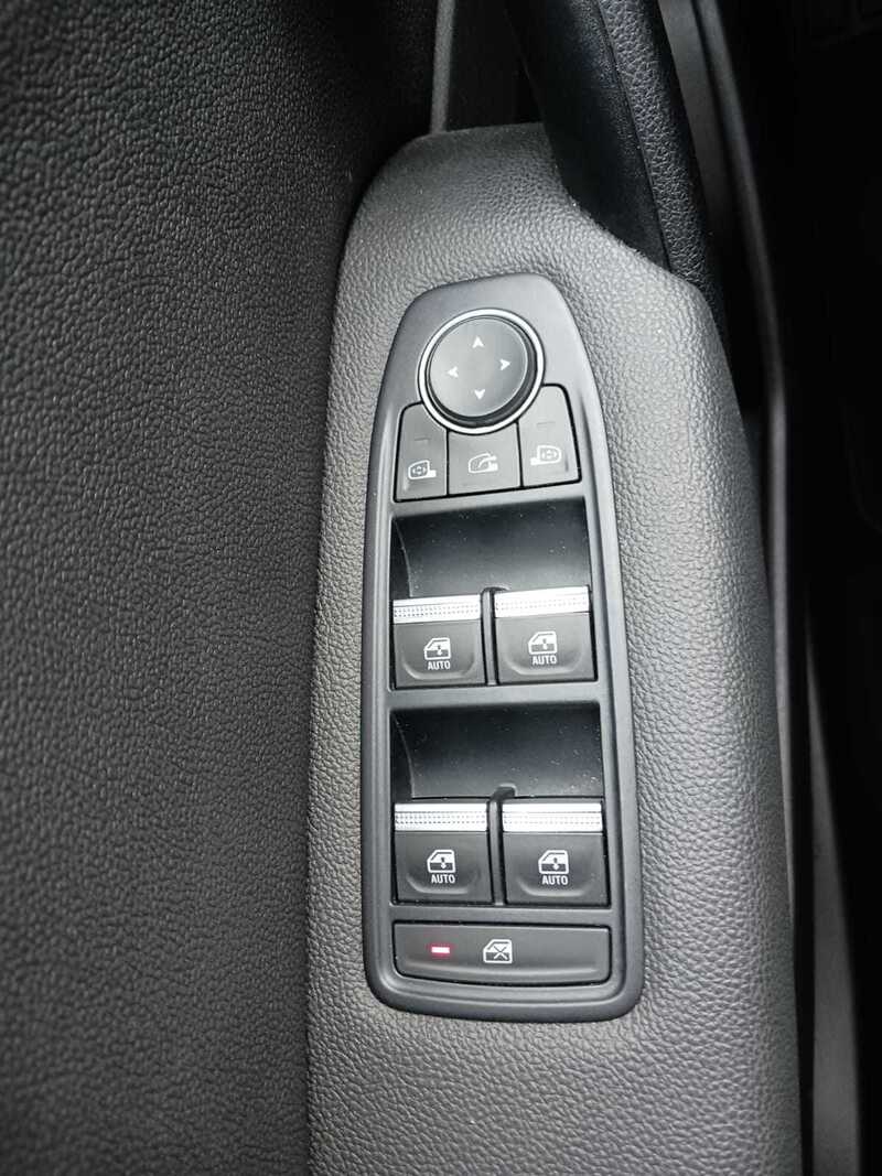 Fahrzeugabbildung Captur Captur INTENS TCe 130 GPF  Bild 15 von 16