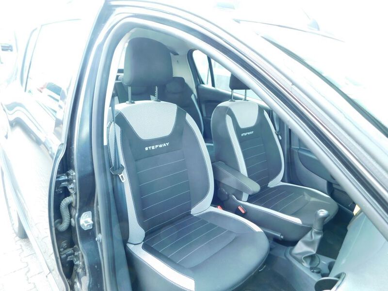 Fahrzeugabbildung Sandero II Stepway Prestige TCe 90 Bild 9 von 15
