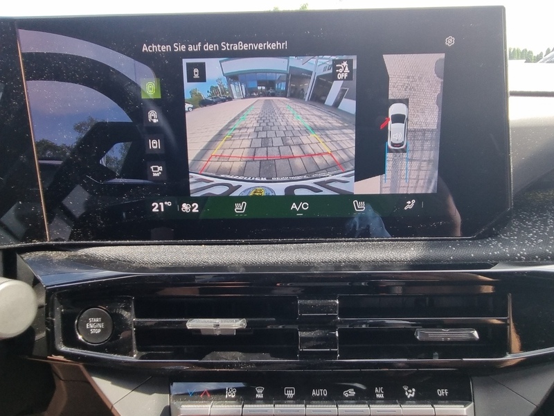 Fahrzeugabbildung Clio Techno Full Hybrid E-Tech 160 Bild 11 von 14