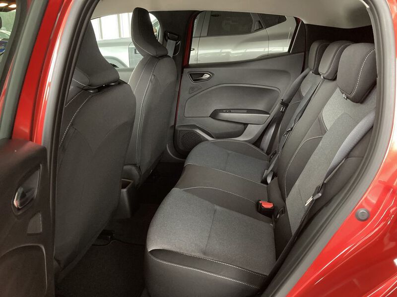 Fahrzeugabbildung Clio EVOLUTION TCe 100 LPG Bild 7 von 11