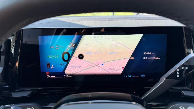 Fahrzeugabbildung Austral E-Tech Full Hybrid 200 Bild 11 von 16