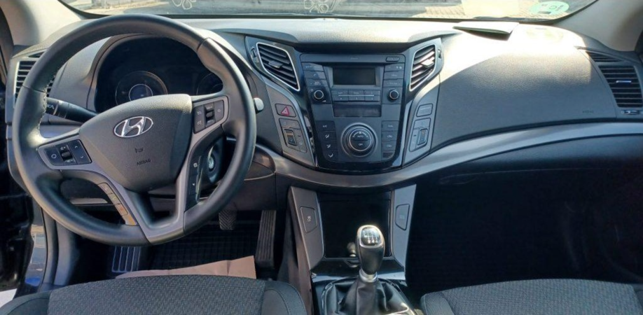HYUNDAI i40 0 — imagine 4