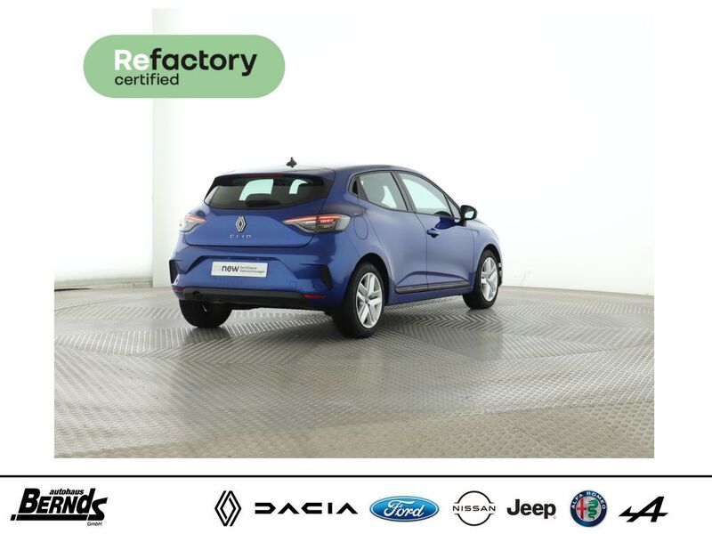 Fahrzeugabbildung Clio SCe 65 49kW/67PS Bild 8 von 424