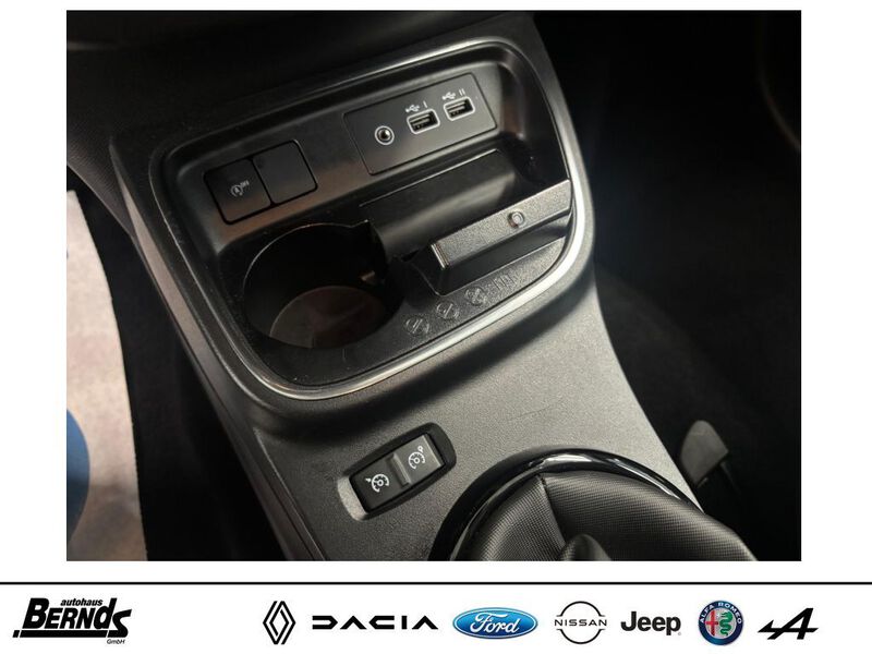 Fahrzeugabbildung Twingo SCe 65 Start & Stop 45kw/65PS Bild 209 von 424